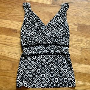 White House Black Market Top, Size XL